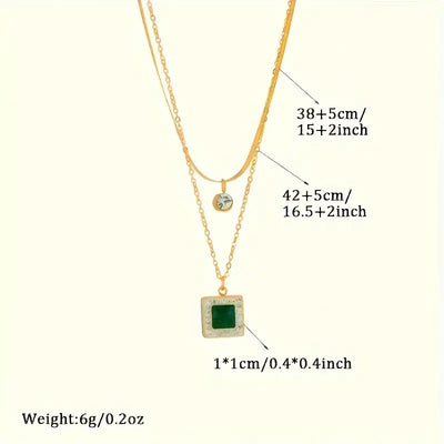 Colar duplo banhado a ouro com cristais e pingentes verdes - Althea