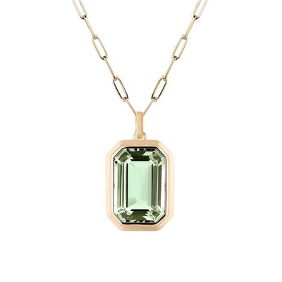 Colar dourado com pendente retangular e cristal verde claro - Dorelia