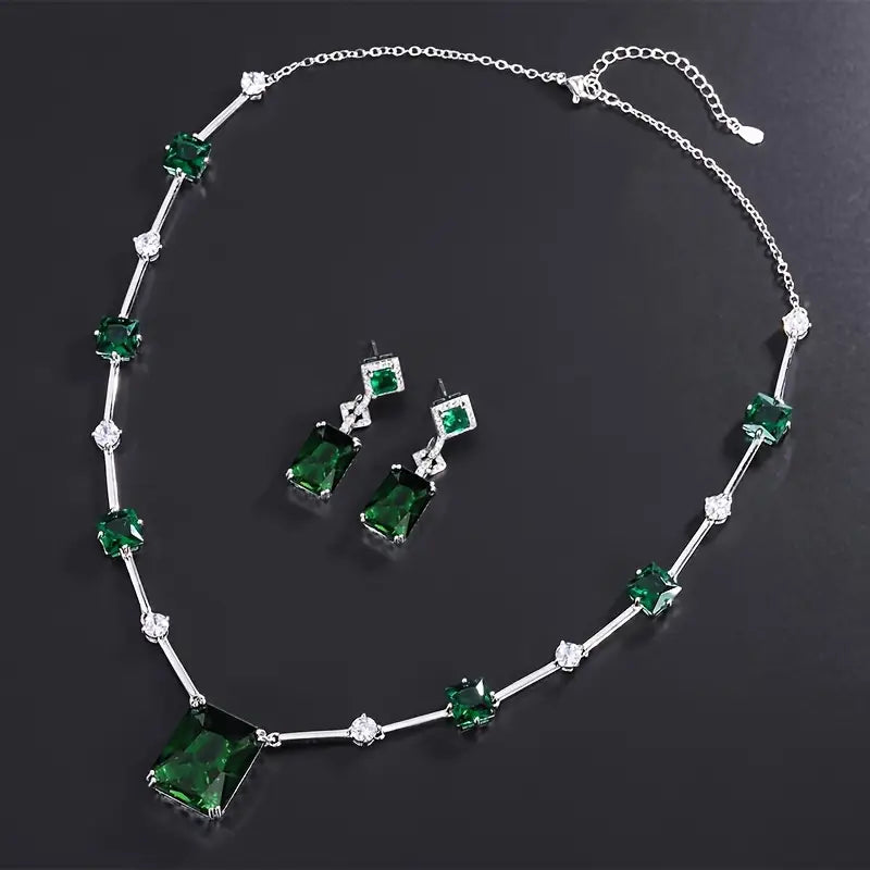 Conjunto de colar e brincos em prata com cristais verdes - Veralyn