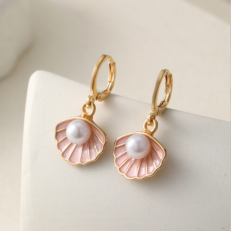 Brincos de senhora com pérolas douradas e concha rosa - Elise