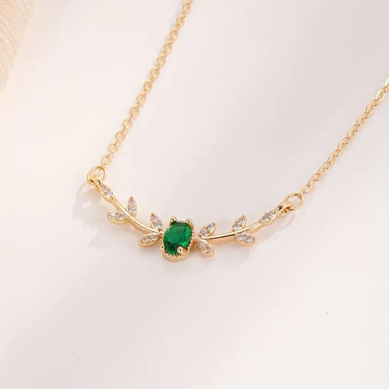 Colar em ouro com pendente em cristal verde - Liorna