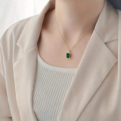 Colar em ouro com pendente retangular verde - Elanora