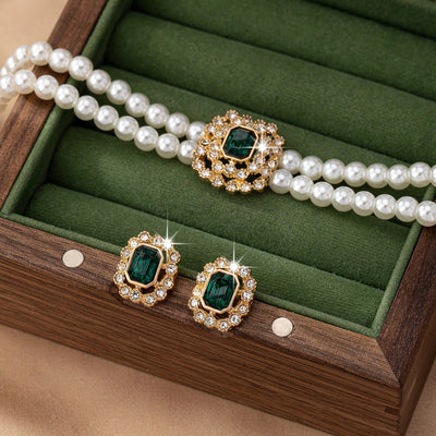 Conjunto de colar de pérolas com cristais verdes e brincos a condizer - Mirela