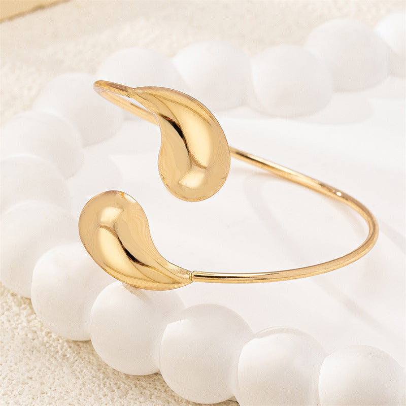 Pulseira minimalista para mulher com gota cintilante - Lunaria