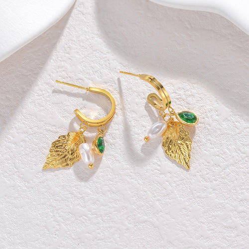 Brincos de argola com charme de folha de pérola - Zuleika