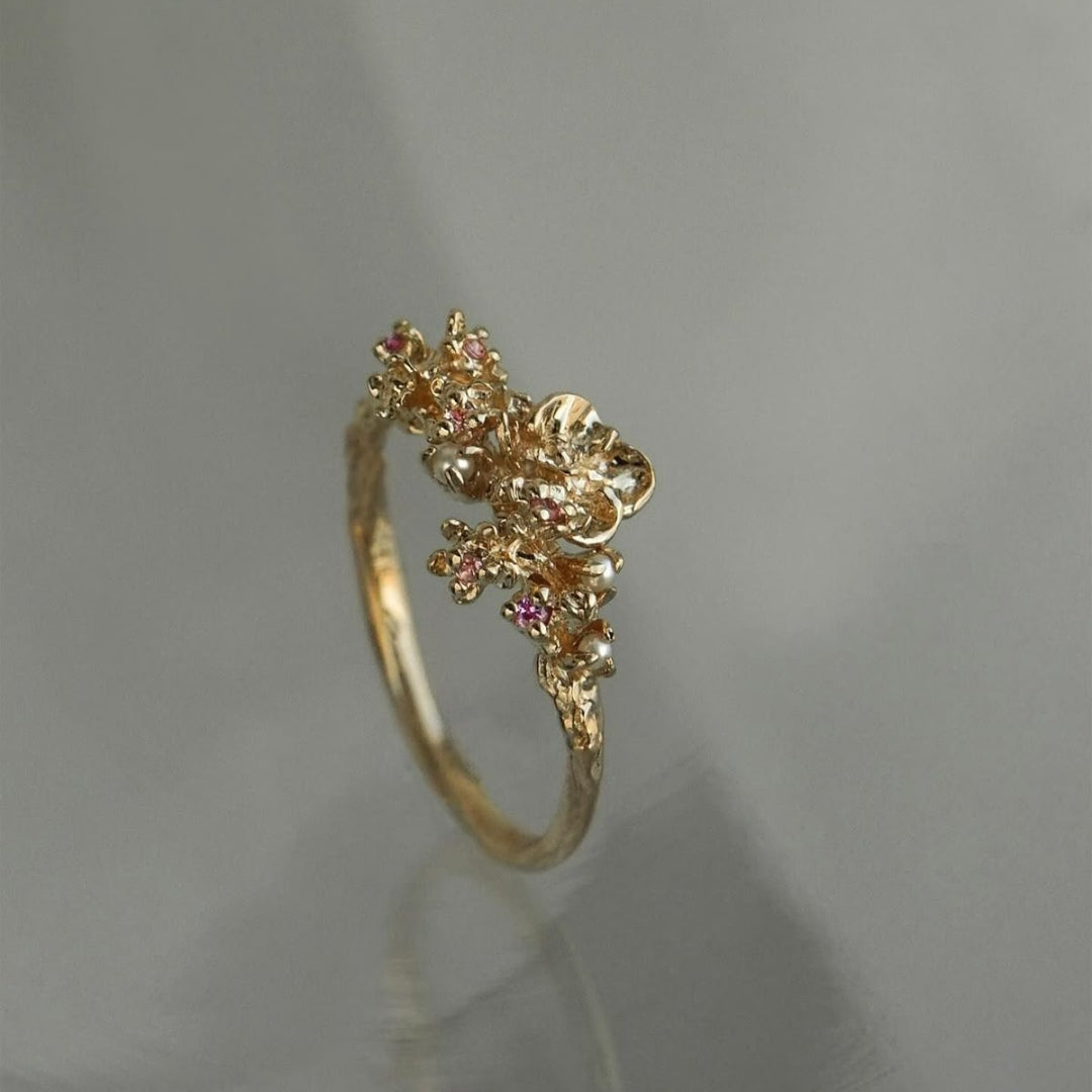 Anel forjado em ouro elegante - Leila