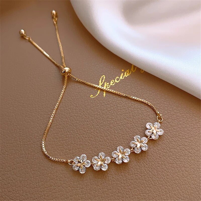Pulseira ajustável com flores cristalizadas - Leocadia