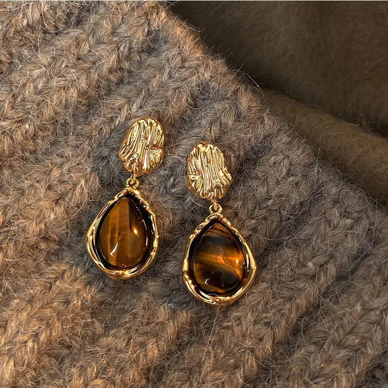 Brincos de cravo Amber Melt - Sabine