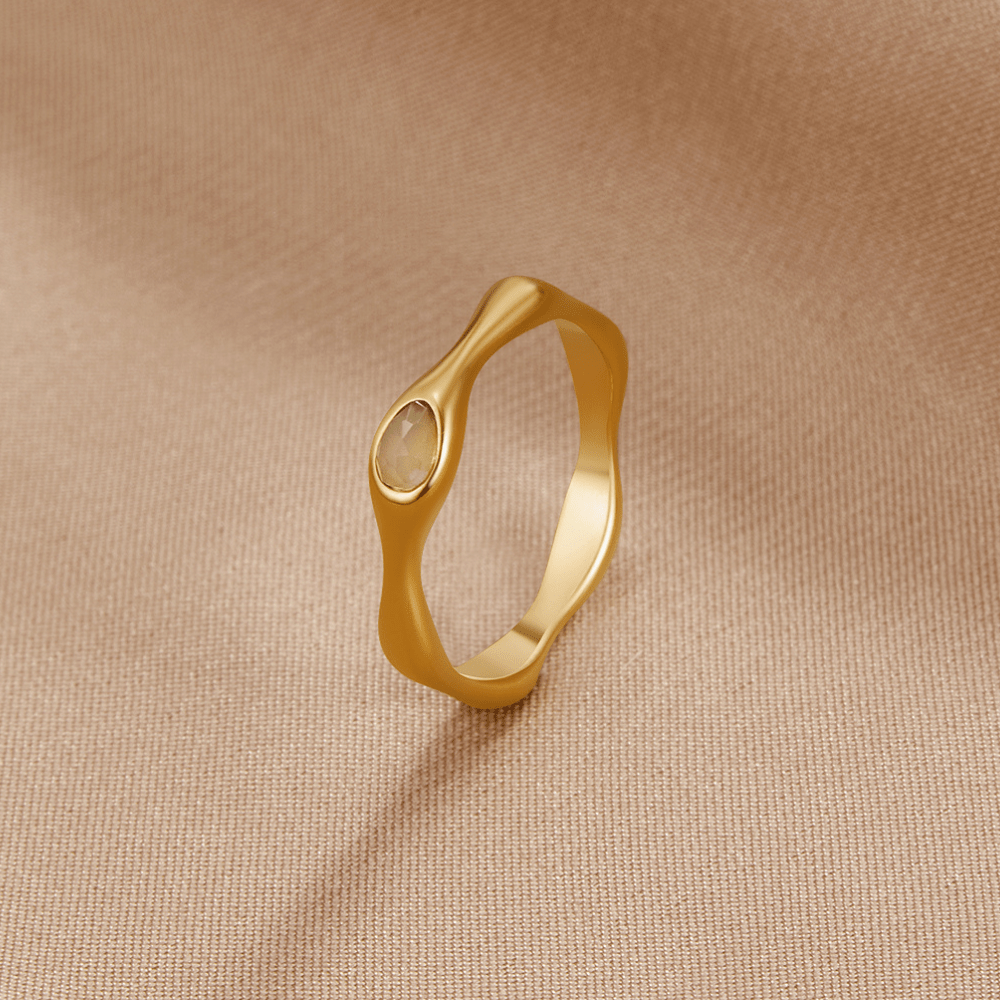 Anel para mulher onda fina em ouro – Donatella