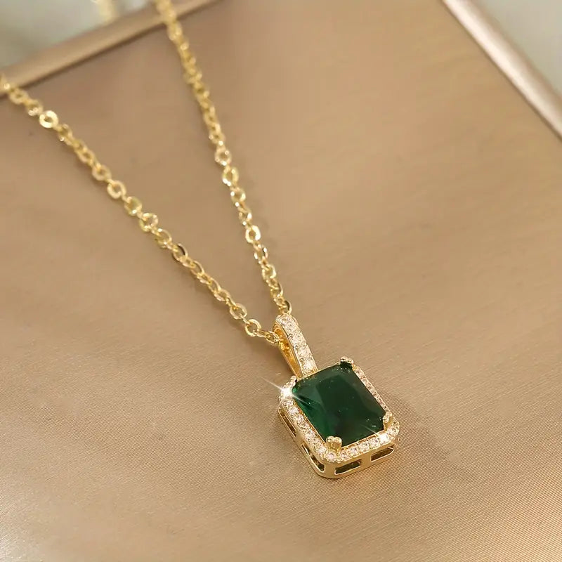 Colar em ouro com pendente retangular verde - Elanora