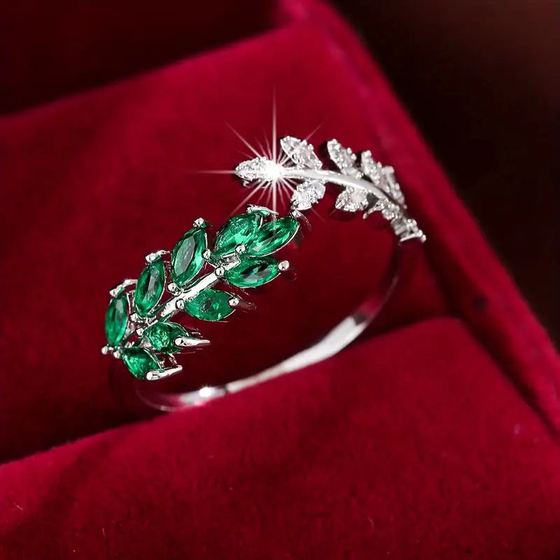Anel ajustável em prata com folhas de cristal verde - Liora