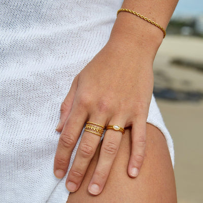 Anel para mulher design robusto em ouro – Xuxa