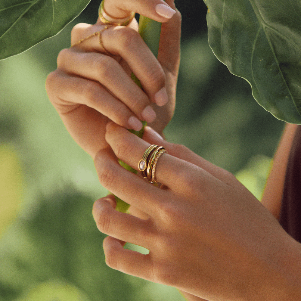 Anel para mulher design robusto em ouro – Xuxa