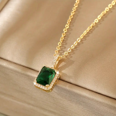 Colar em ouro com pendente retangular verde - Elanora