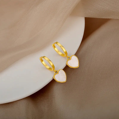 Brincos de senhora Brincos banhados a ouro Coração de pérola - Elsa