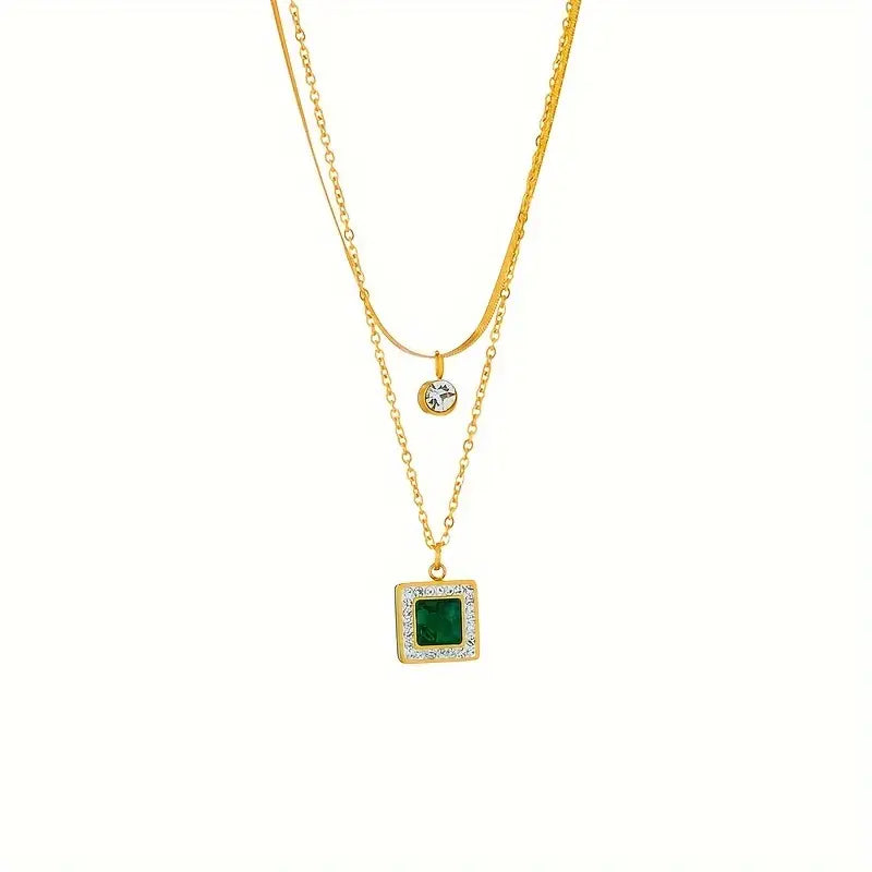 Colar duplo banhado a ouro com cristais e pingentes verdes - Althea