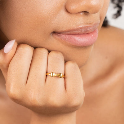 Anel para mulher com laço em ouro – Eleonora