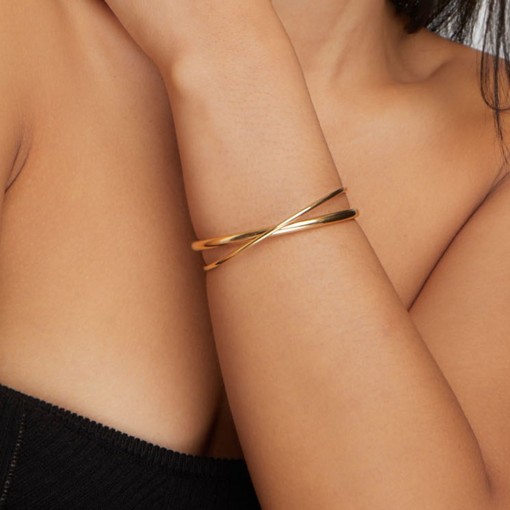 Pulseira aberta rígida com linhas entrançadas - Winona