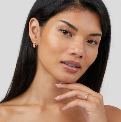 Anel para mulher com cristais em ouro – Carla