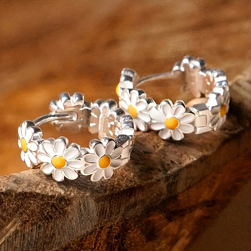 Brincos Daisy Design banhados a prata para mulher - Liesel