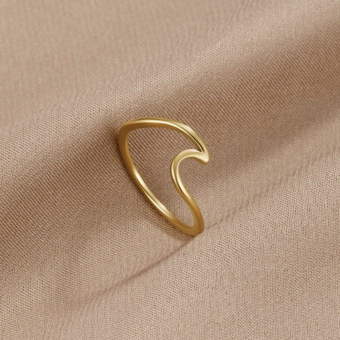Anel para mulher onda fina em ouro – Estela