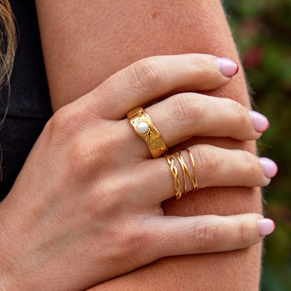 Anel para mulher design robusto em ouro – Vera