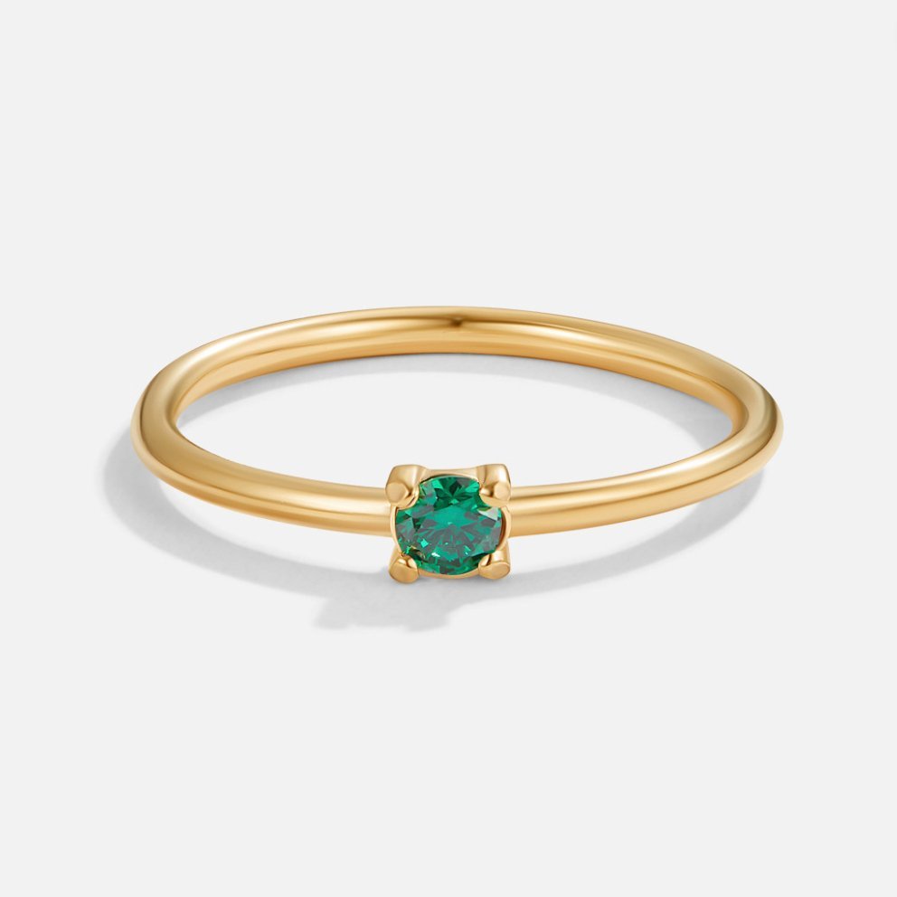 Anel para mulher com pedra do mês maio em ouro – Emma