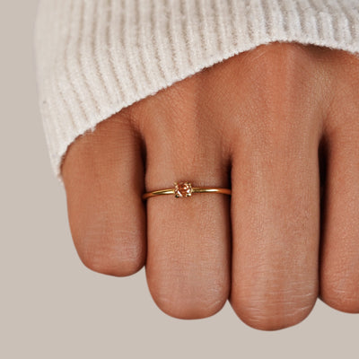 Anel para mulher com pedra do mês novembro em ouro – Elisa