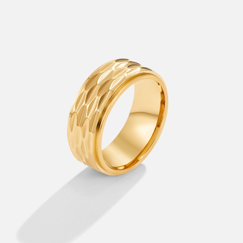 Anel para mulher design robusto em ouro – Patricia