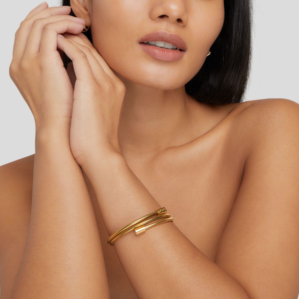 Pulseira rígida em espiral com design moderno - Donatella