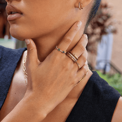 Anel para mulher com cristais em ouro – Virgínia