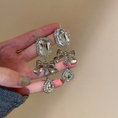 Gotas de declaração Glam Bow - Anika