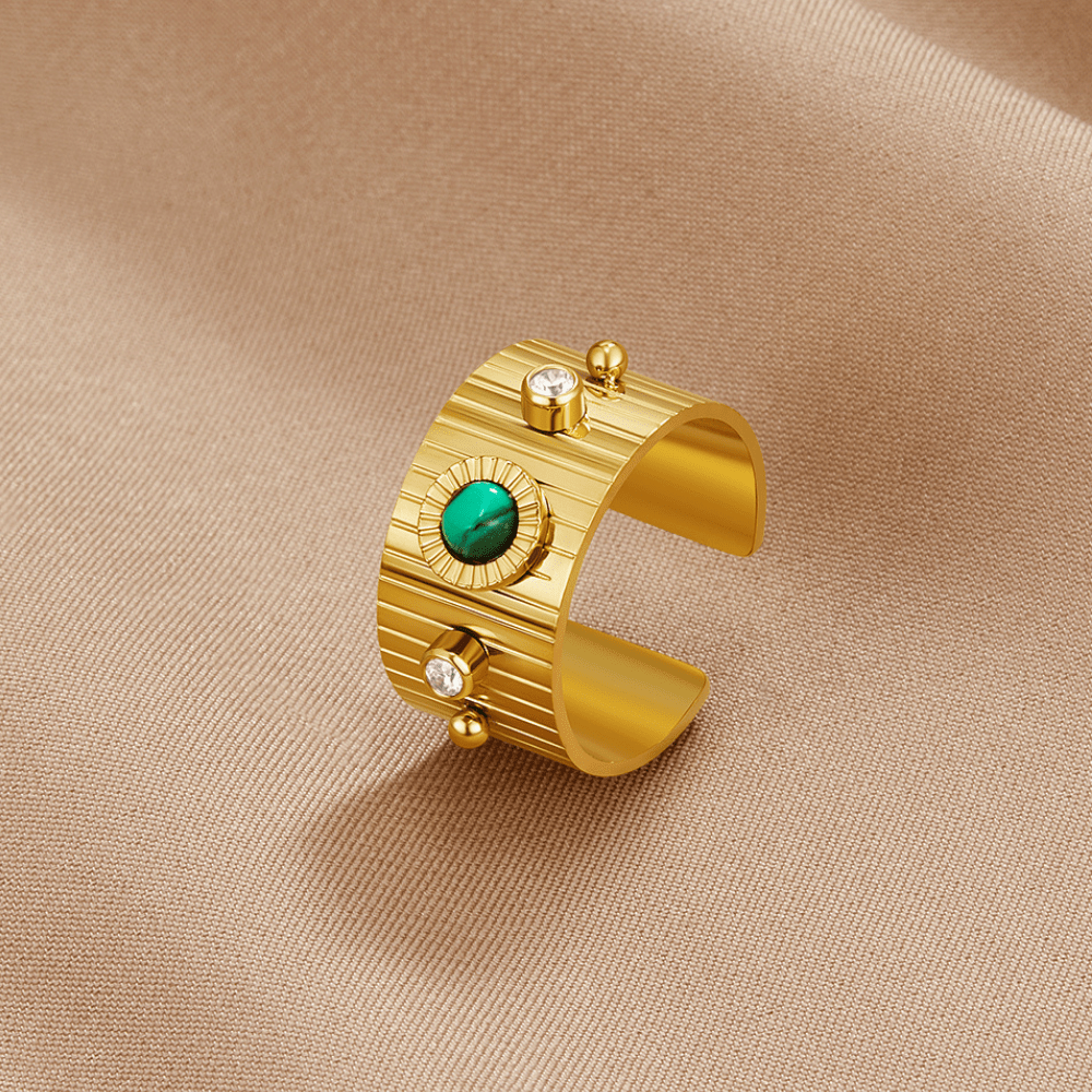 Anel para mulher estilo vintage em ouro – Mila