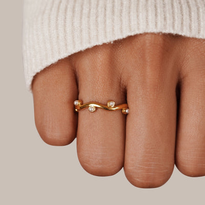 Anel para mulher com pérola em ouro – Melina
